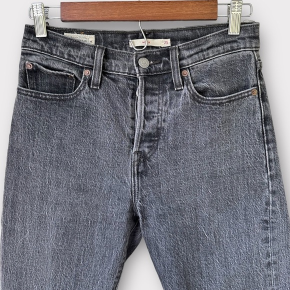 Levis Premium Wedgie Jean, size 25 - Picture 3 of 8